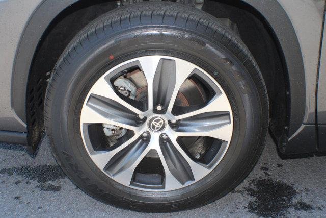 Certified Used 2024 MAGNETIC GRAY MET. Toyota  image 5