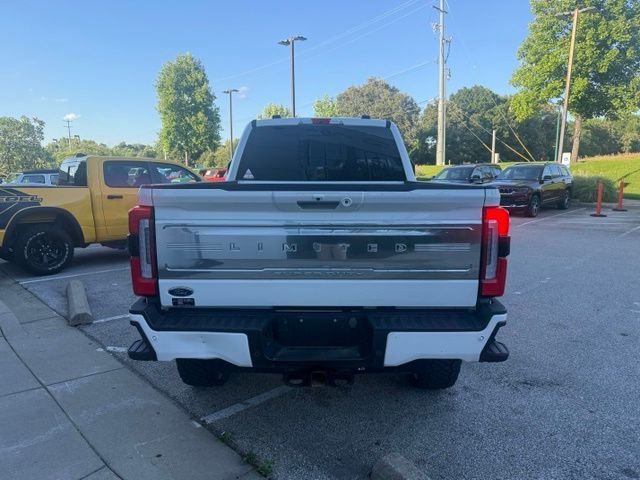Used 2023  Ford Limited image 5
