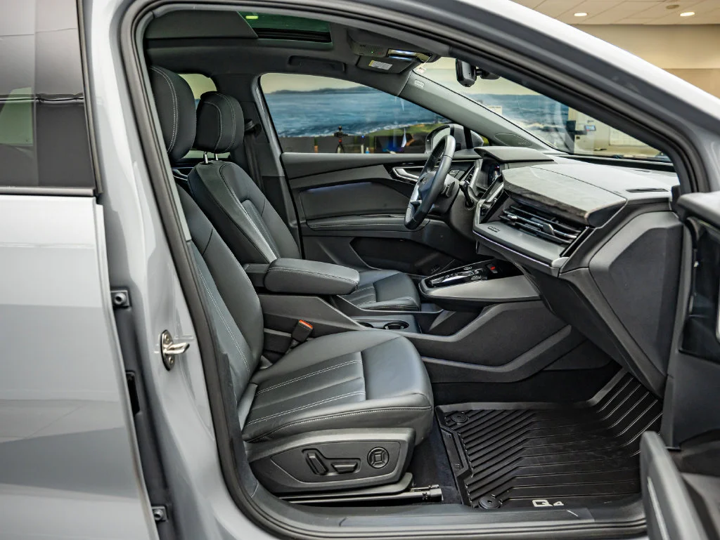 Used 2024 Pebble Audi Premium Plus image 32