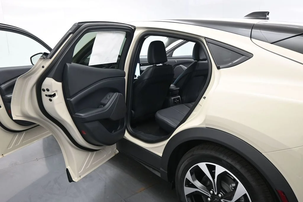 New 2026 Desert Sand Ford Select image 16