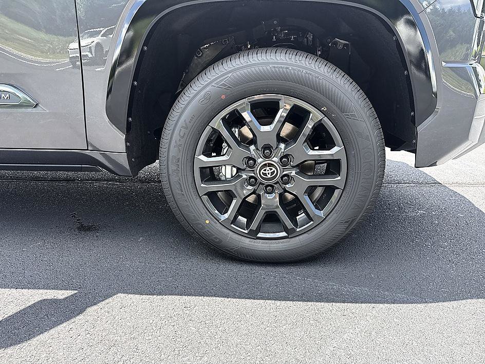 New 2026 Magnetic Gray Meta Toyota Platinum image 8