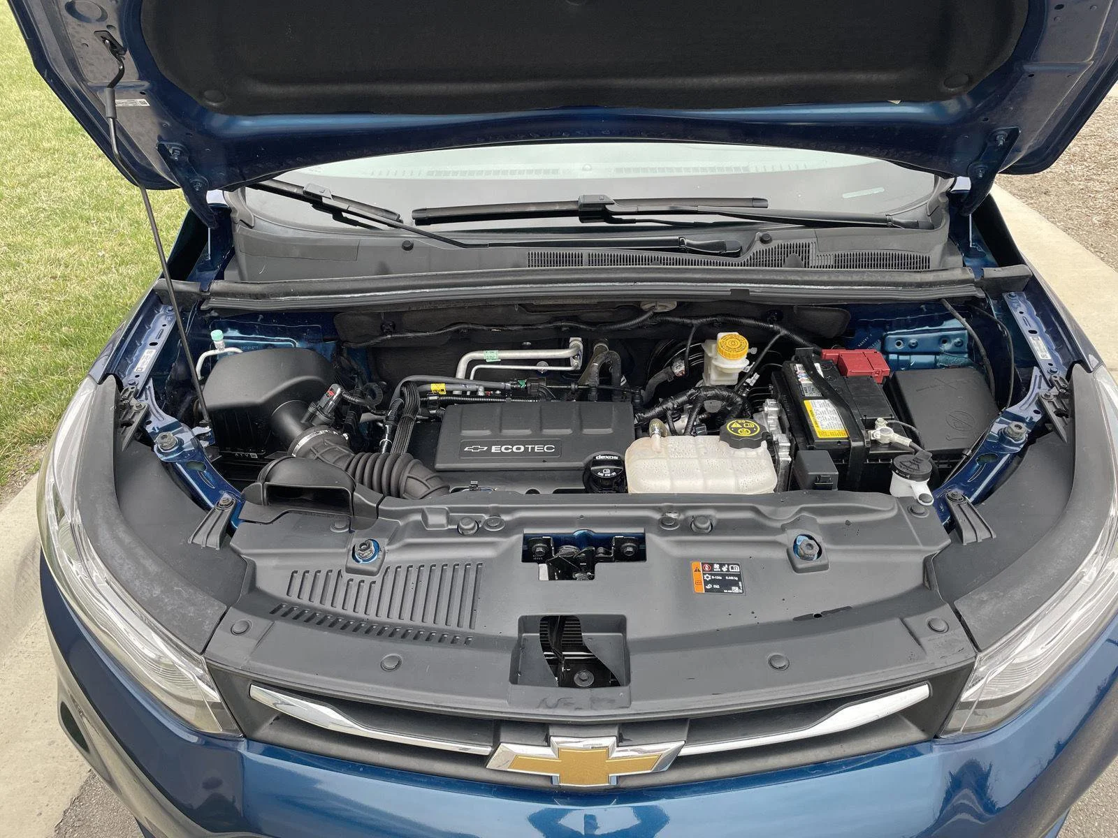 Used 2020 Pacific Blue Metallic Chevrolet LT image 15