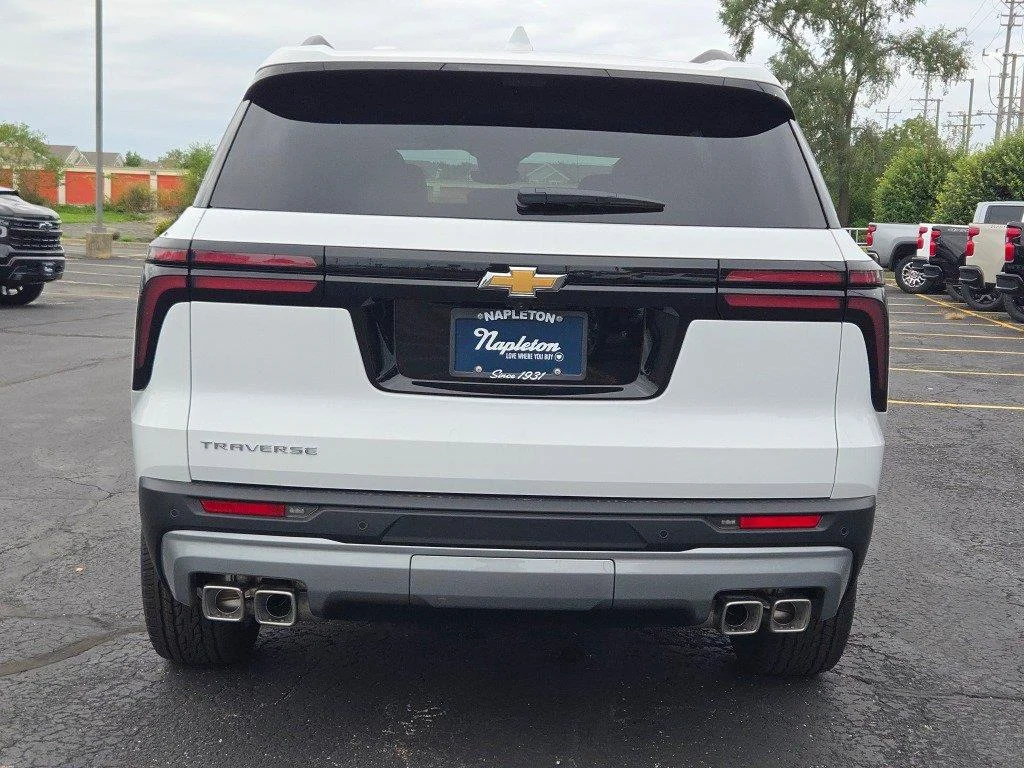 2027 Chevrolet Traverse LT - Photo 11