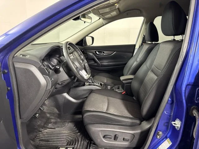 Used 2019 Caspian Blue Metallic Nissan SV image 11