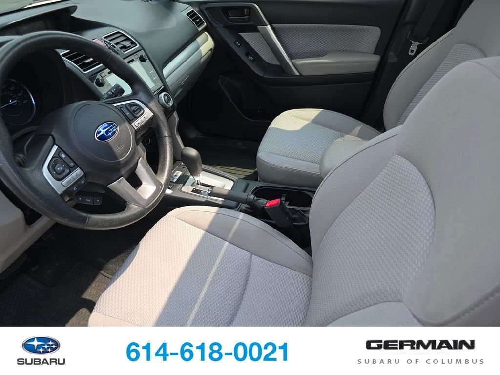 Used 2017 White Subaru 2.5i Premium image 18