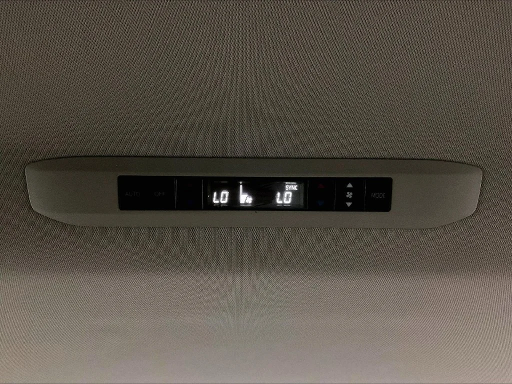 Used 2021 Silver Toyota XLE image 38