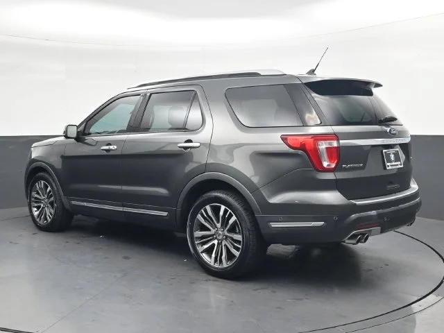 Used 2018 Gray Ford Platinum image 6
