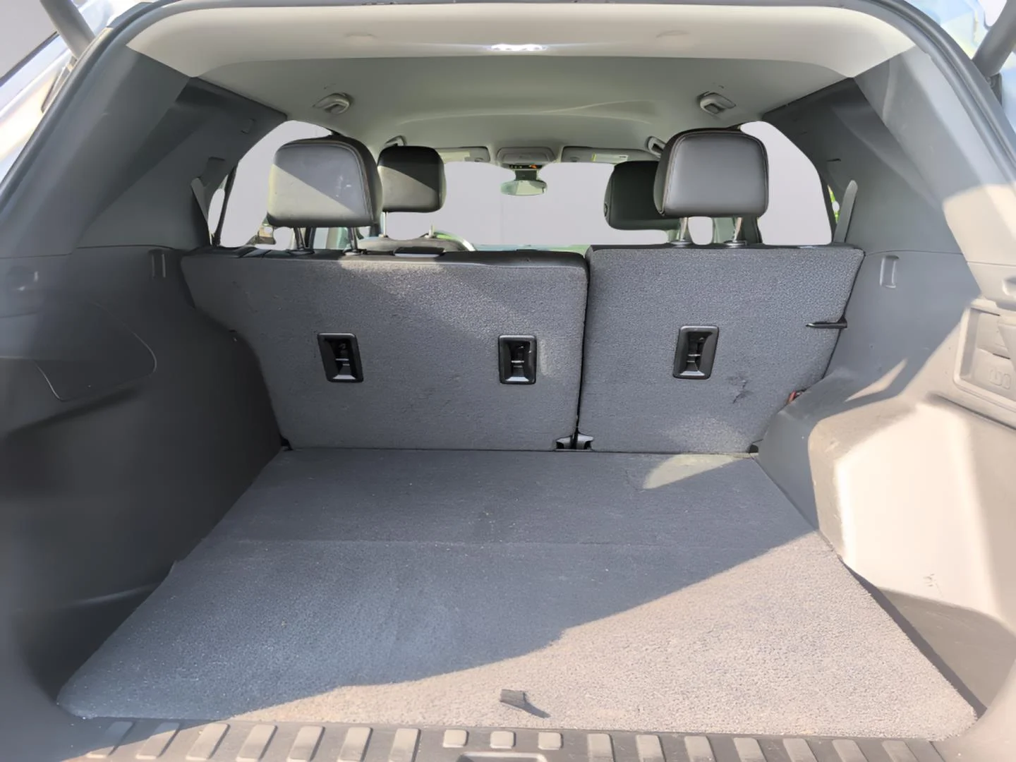 Used 2021 SILVER ICE METALLIC Chevrolet Premier image 9