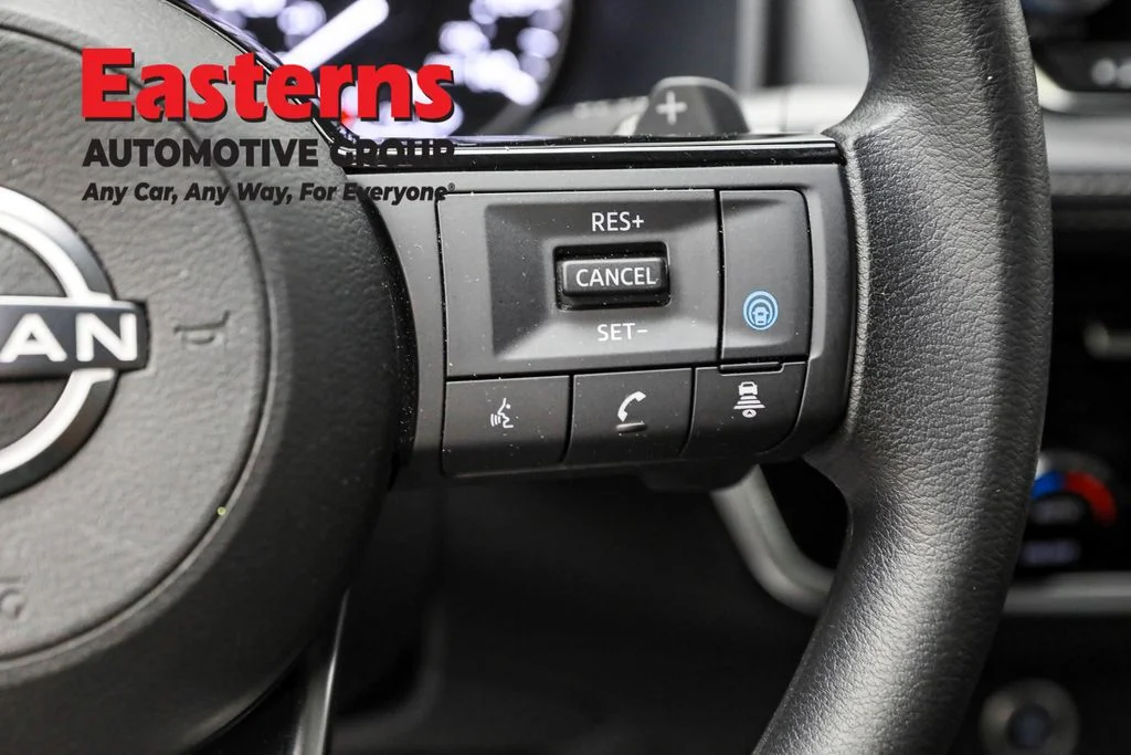 Used 2022 Blue Nissan SV image 16