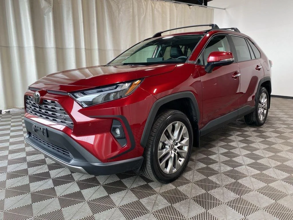 Used 2023 Pearl Toyota Limited image 3