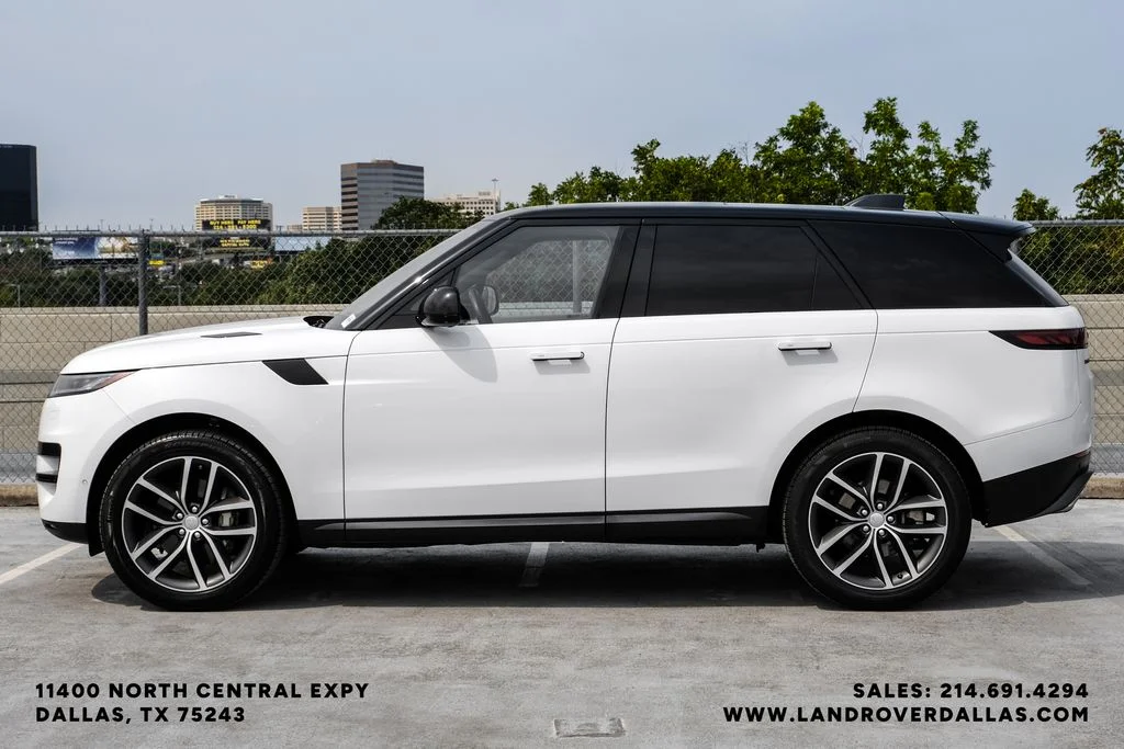 Used 2023 Fuji White Land Rover SE image 13