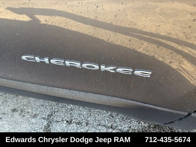 Used 2019 Gray Jeep Limited image 12