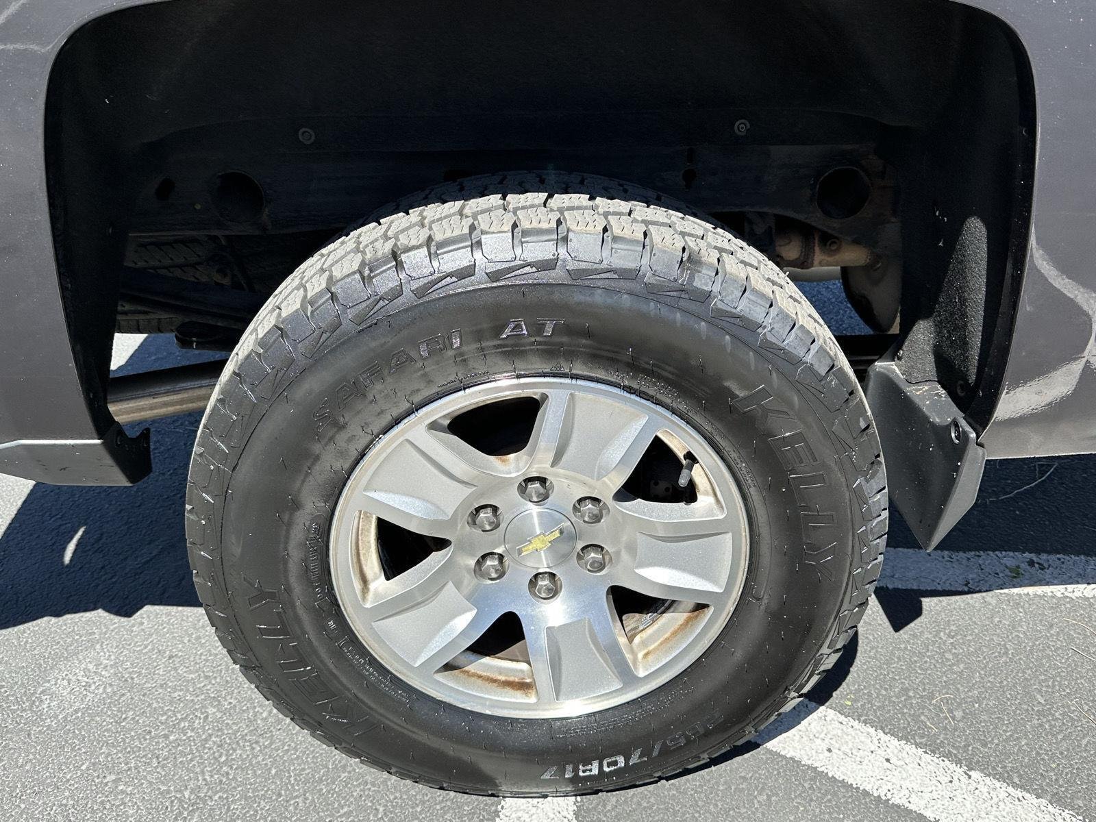 Certified Used 2015 TUNGSTEN METALLIC Chevrolet LT image 20