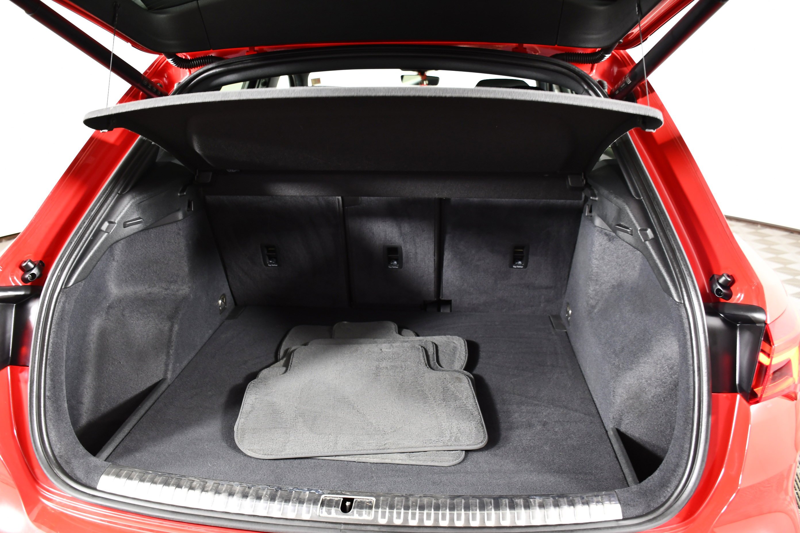 Used 2025 Red Audi S line Premium image 50