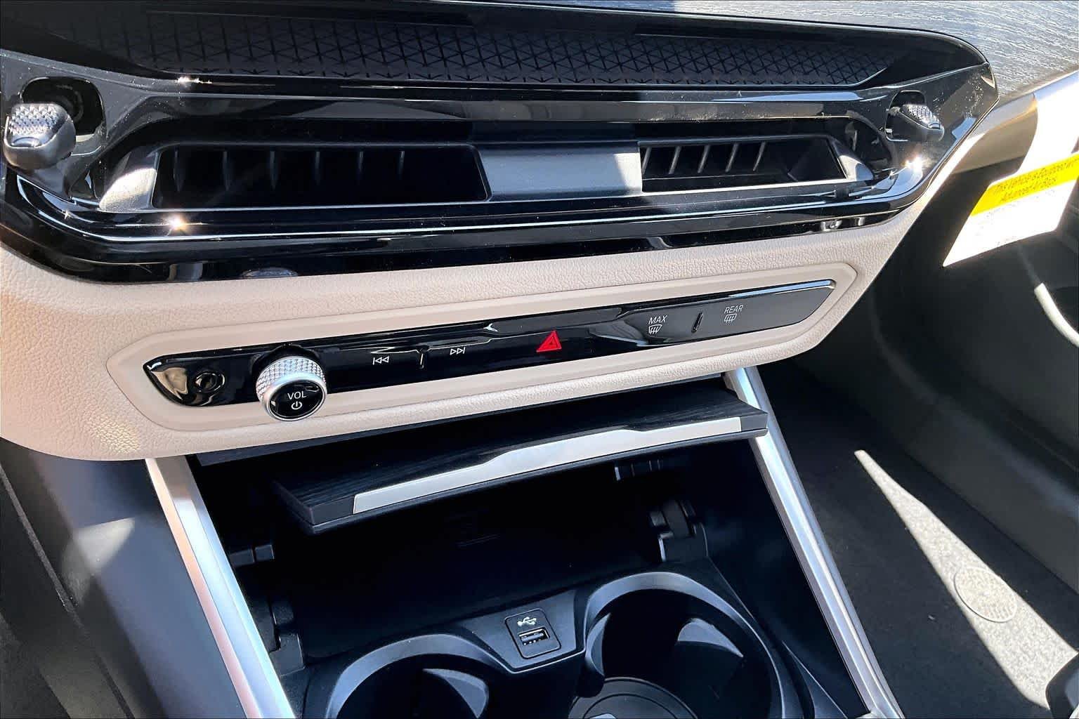 New 2026 Alpine White BMW 330i xDrive image 17