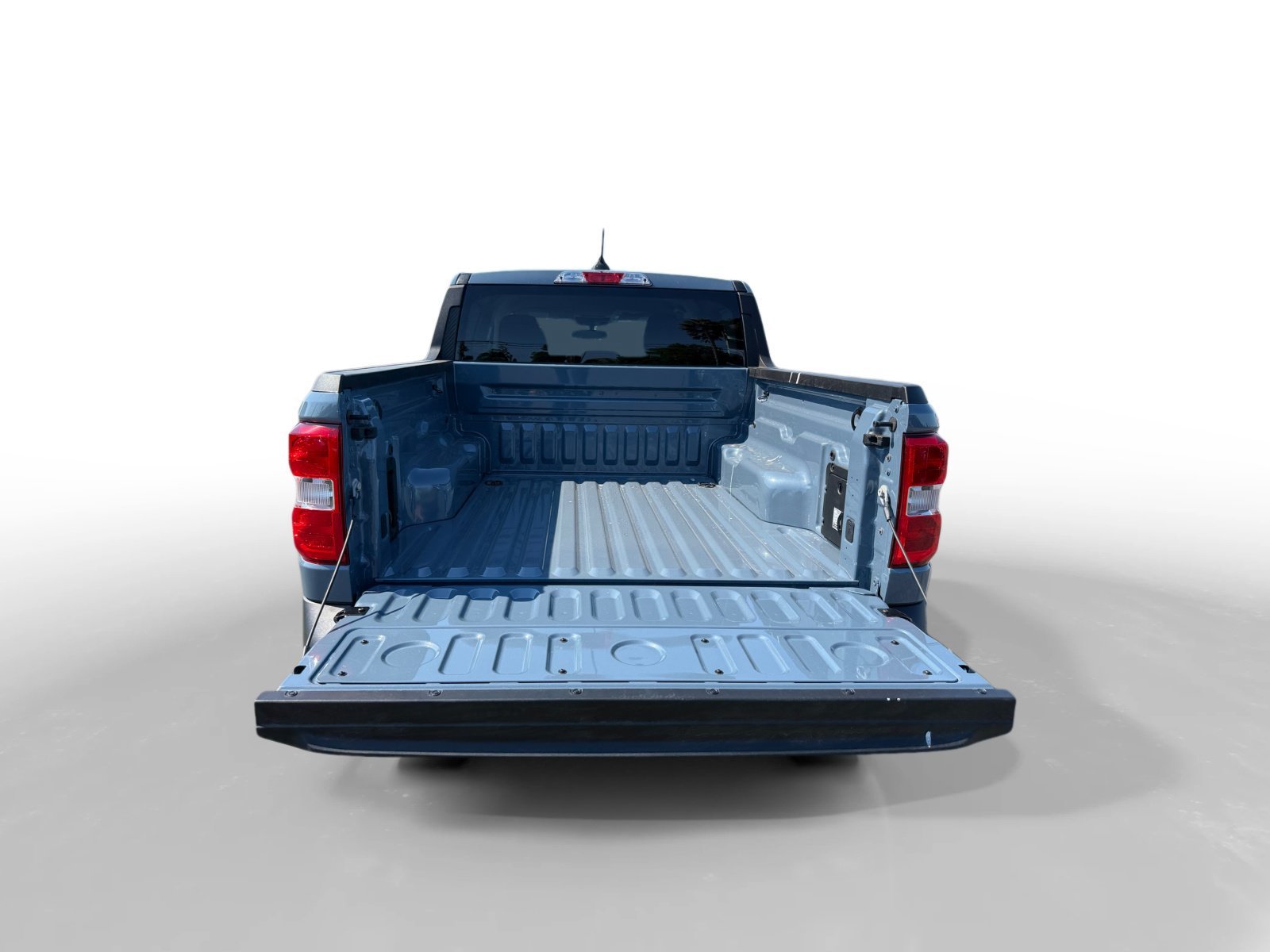 New 2026 Azure Gray Metallic Tri-Coat Ford XLT image 17