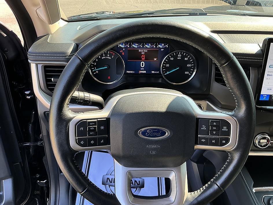 Used 2022 Black Metallic Ford XLT image 15