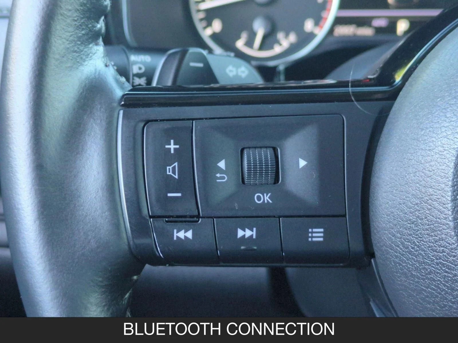 Used 2025 Gun Metallic Nissan SL image 17