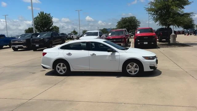 Used 2022 Chevrolet Malibu 1LS with VIN 1G1ZB5ST9NF211717 for sale in Waxahachie, TX