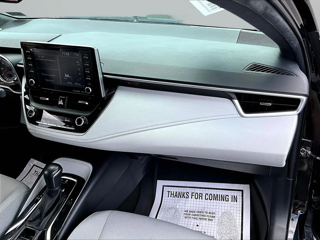 Used 2019 Midnight Black Metallic Toyota SE image 27