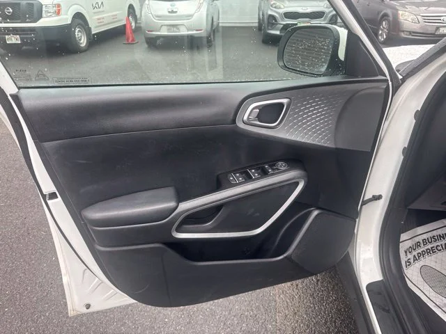 Used 2025 White Kia LX image 17