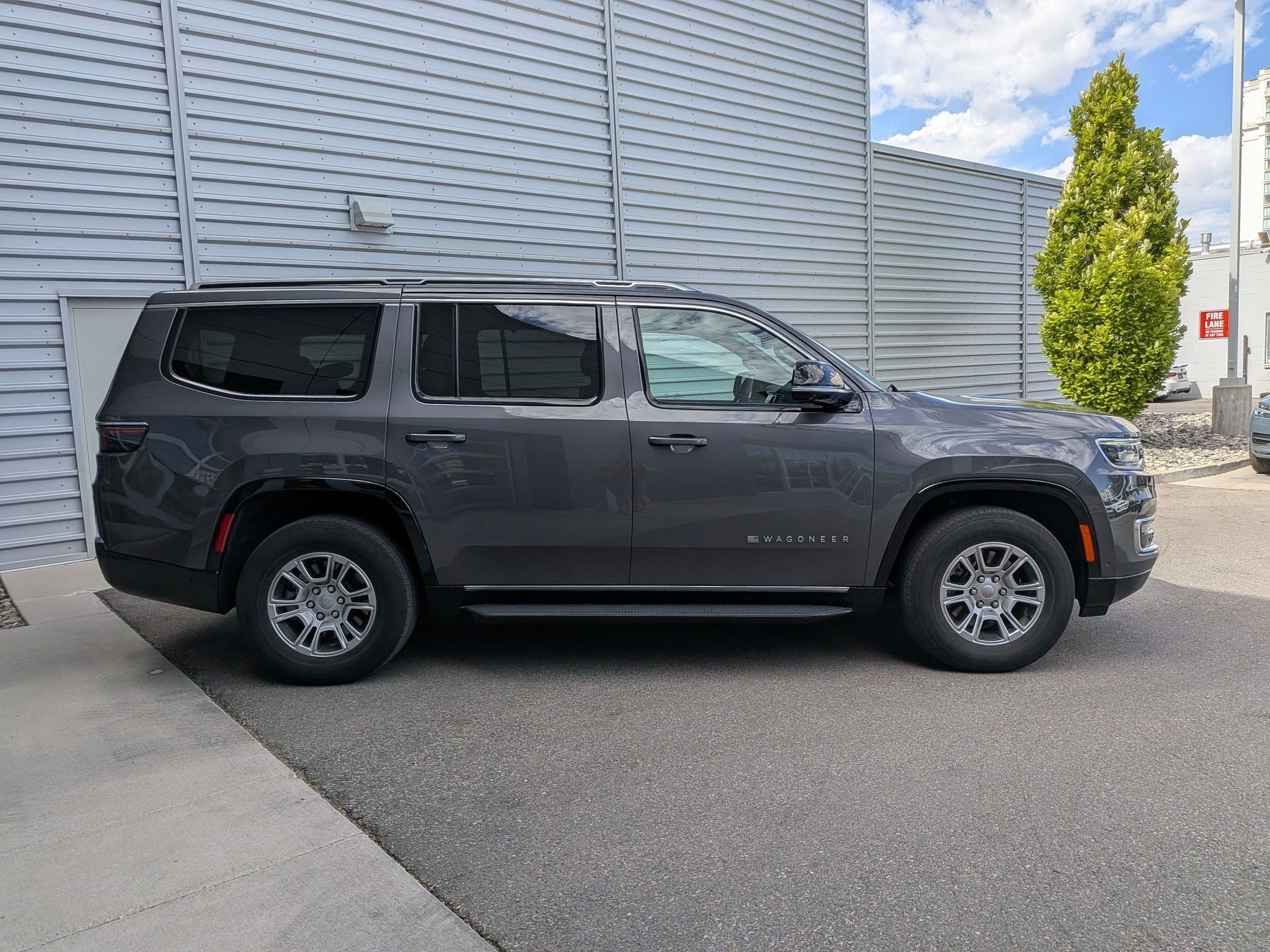 Used 2023 Baltic Gray Metallic Clearcoat Jeep Series I 4x4 image 4