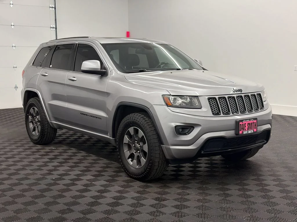 Used 2014 Billet Silver Metallic Clearcoat Jeep Altitude image 7