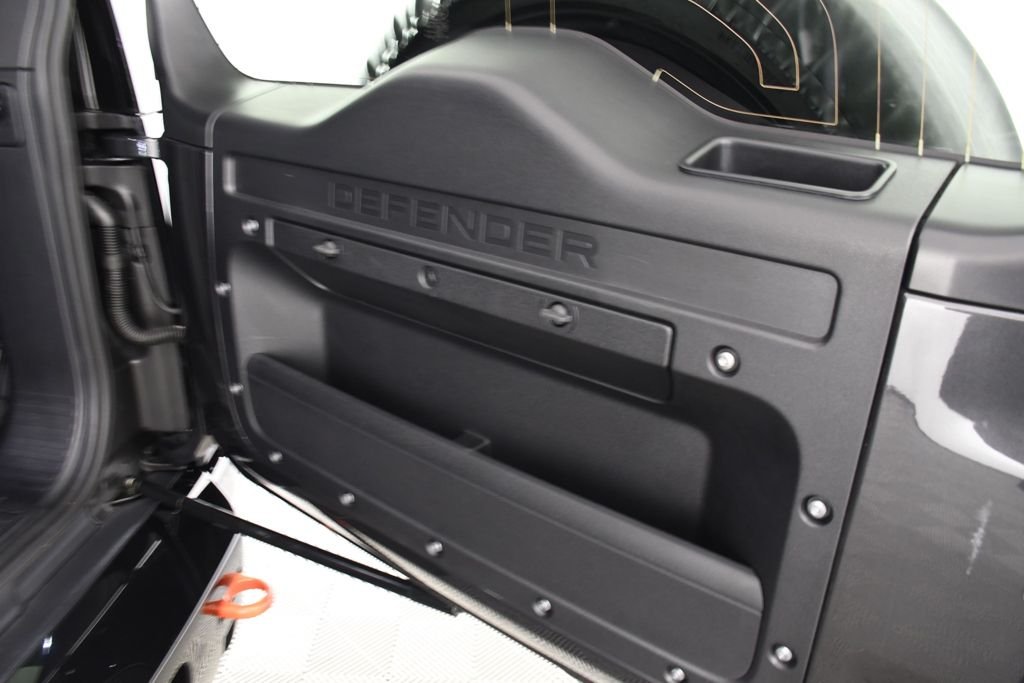 Used 2024 Santorini Black Metallic Land Rover X image 25