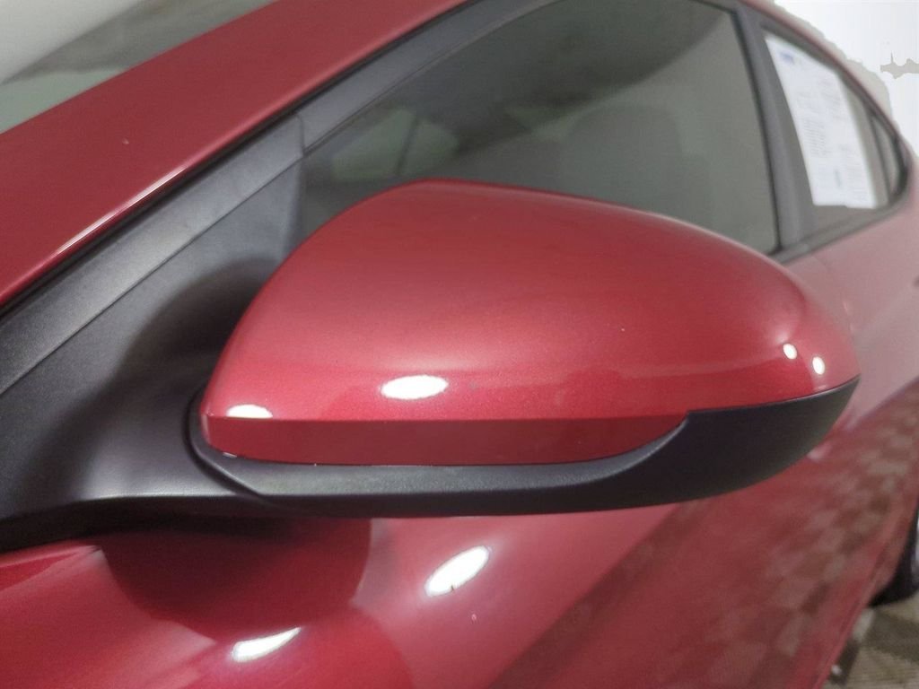 2019 Hyundai Elantra SE - Photo 12