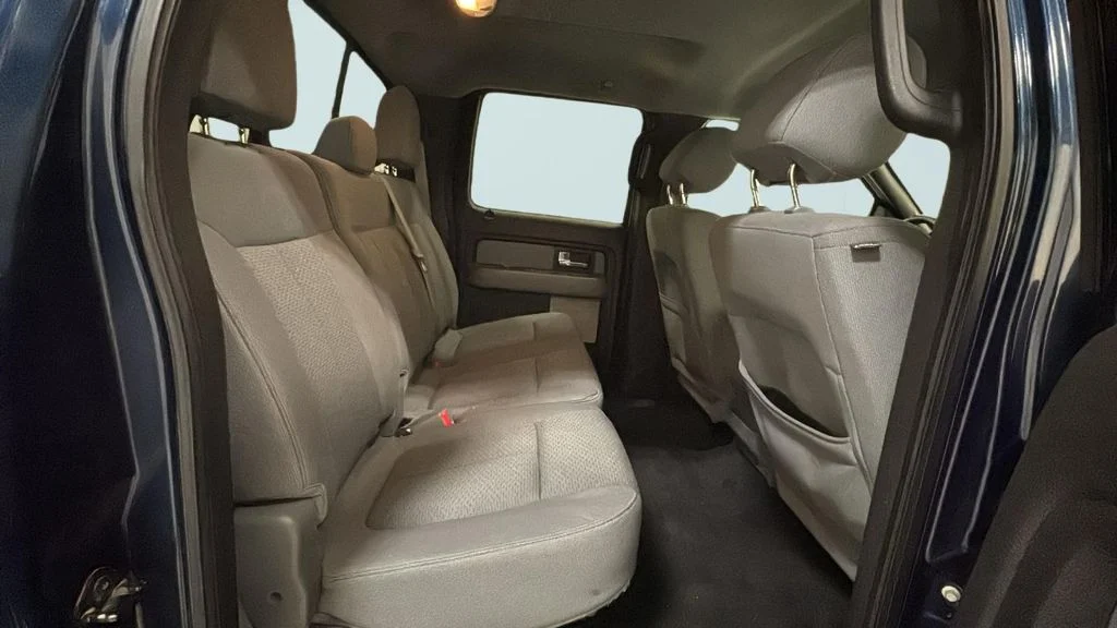 Used 2013 Blue Ford XLT image 15
