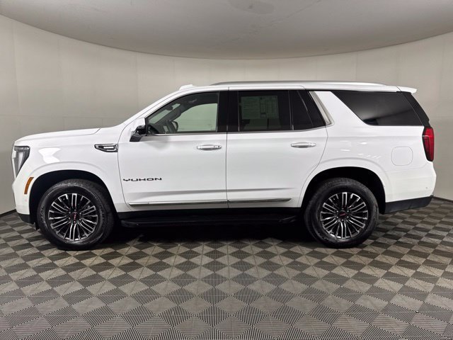 Used 2026 White GMC Elevation image 7