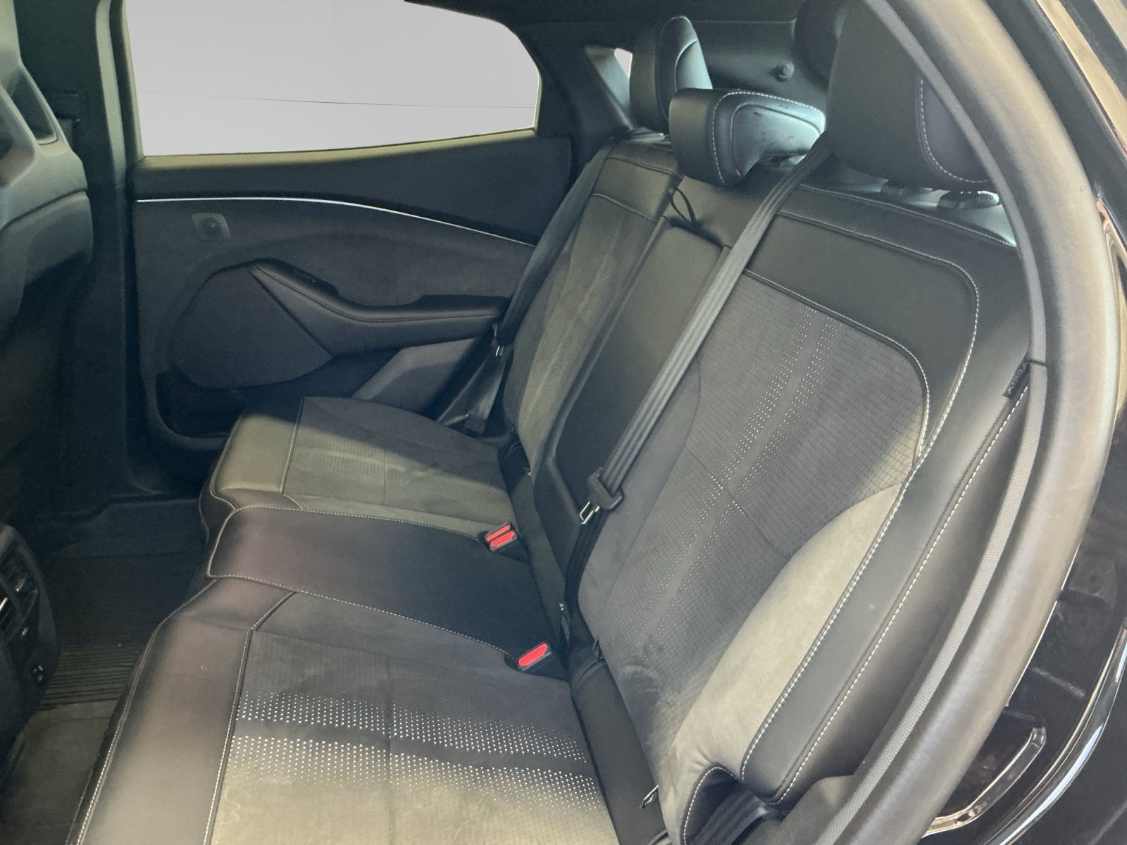 Used 2023 Black Ford GT image 13