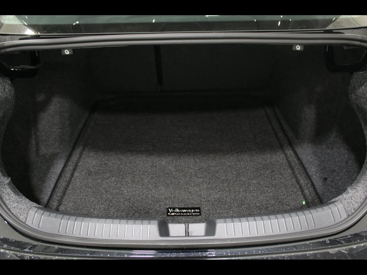 New 2026 Deep Black Pearl Volkswagen 1.5T SE image 22