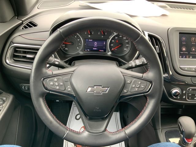 Used 2022 Iridescent Pearl Tricoat Chevrolet RS image 21