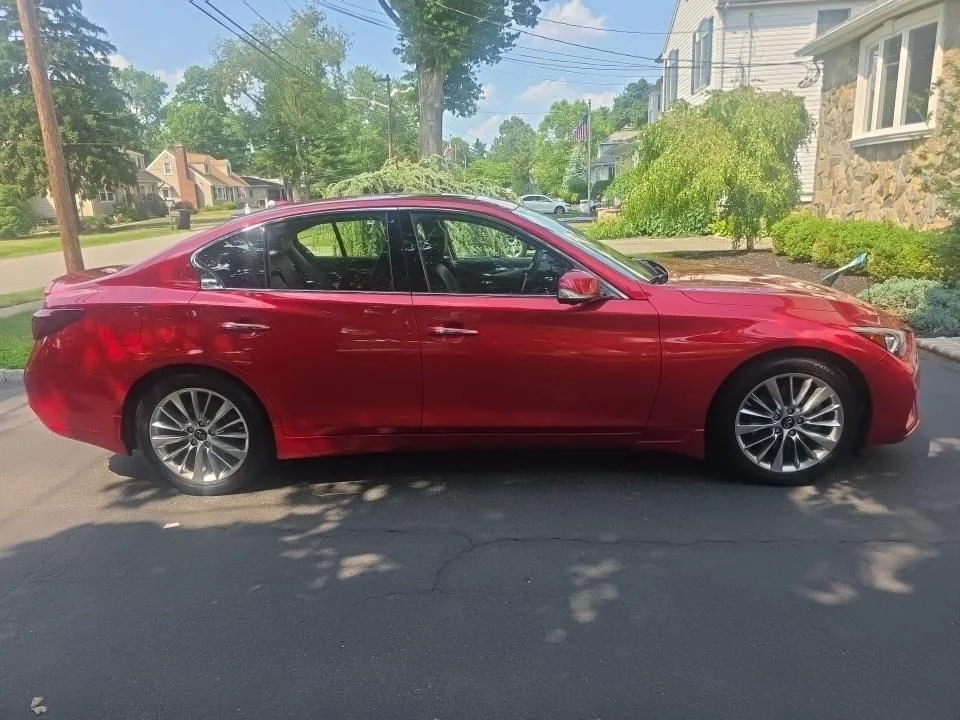 Certified Used 2023 Red INFINITI LUXE image 3