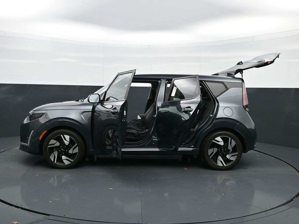 Used 2023 Gravity Gray Kia GT-Line image 36