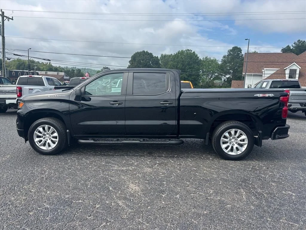 Used 2024 Black Chevrolet Custom image 4