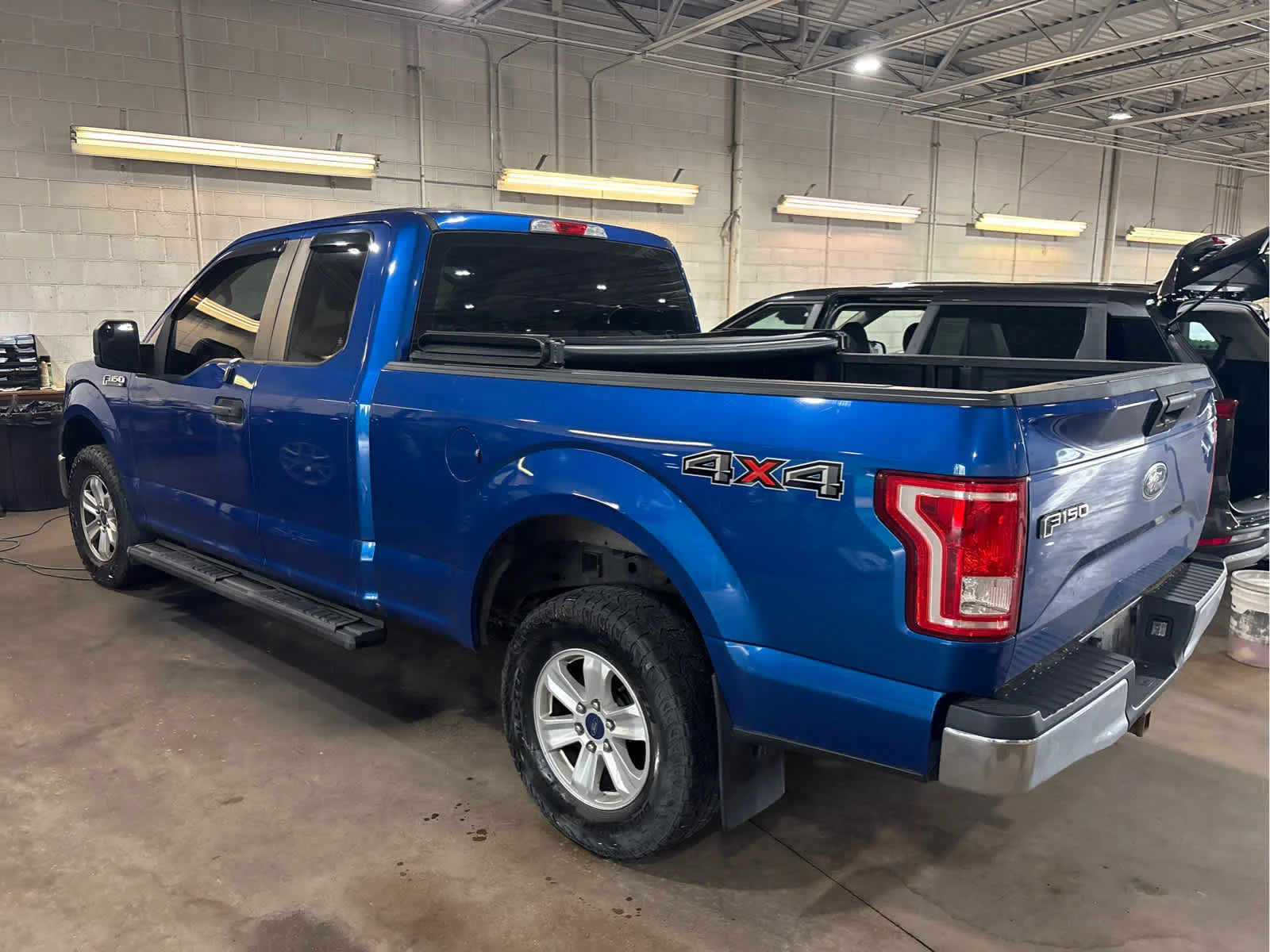 Used 2017 Lightning Blue Ford XL image 6