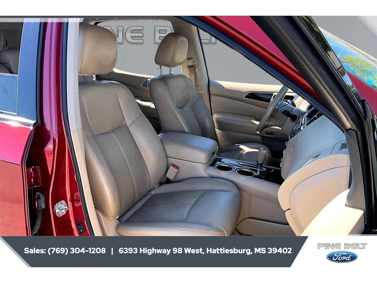 Used 2014 Cayenne Red Nissan SL image 6