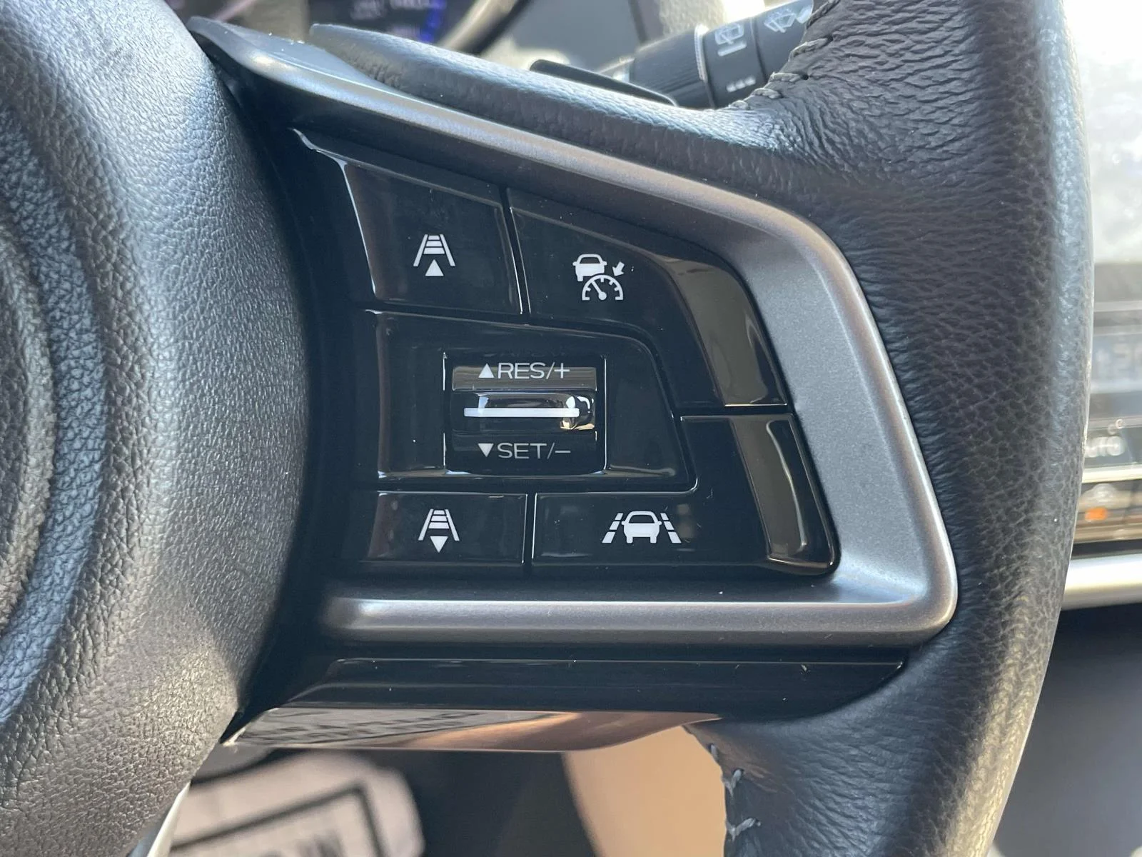 Used 2019 Tungsten Metallic Subaru Limited image 11
