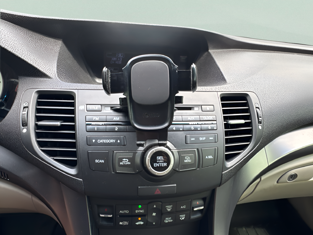 Used 2012 White Acura 2.4 image 15
