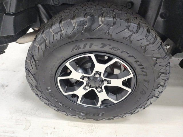 Used 2022 Bright White Clearcoat Jeep Unlimited Rubicon image 12