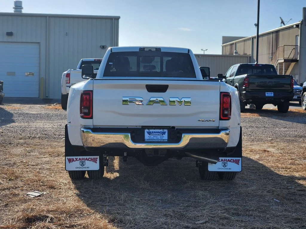 New 2026 Bright White Clear-Coat Exterior Paint RAM Tradesman image 5