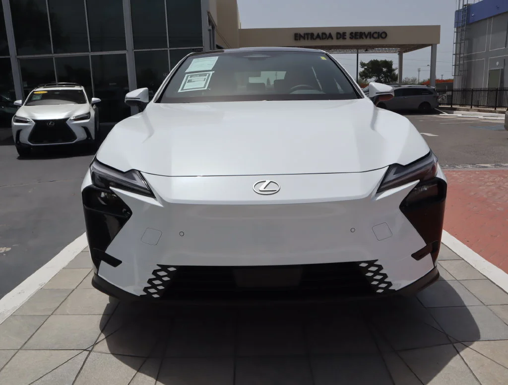New 2026  Lexus 350e Premium image 2