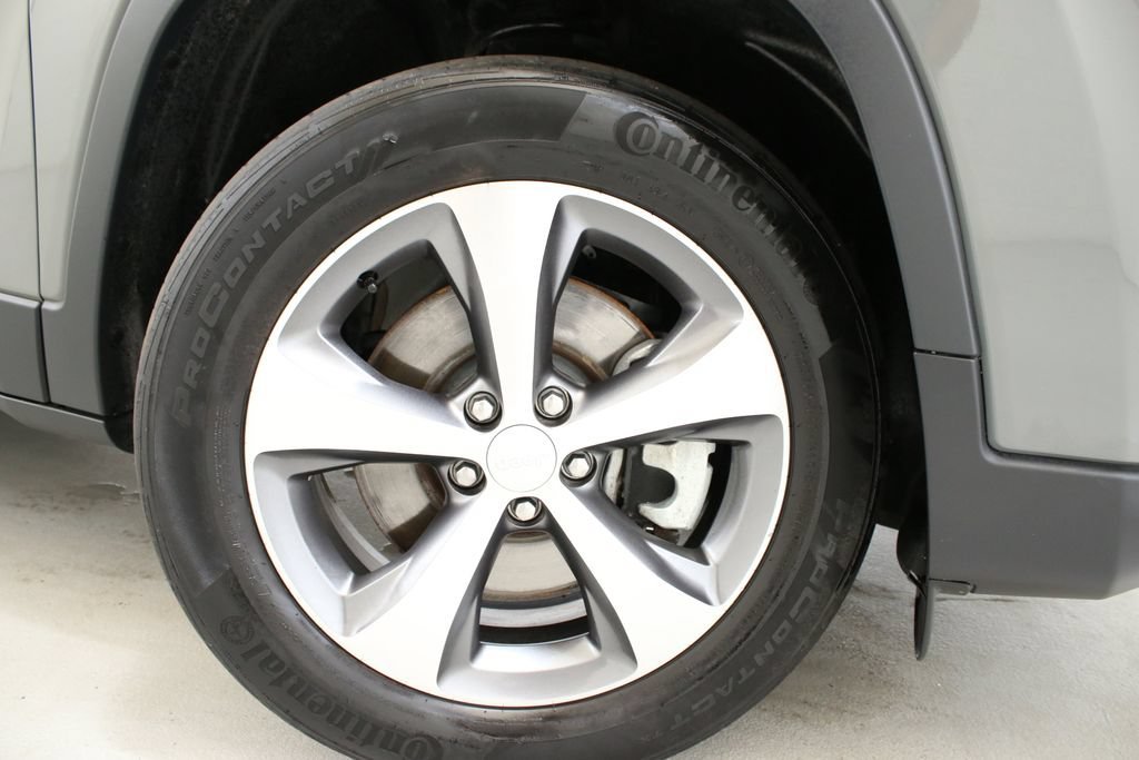 Used 2022 Gray Jeep Limited image 32