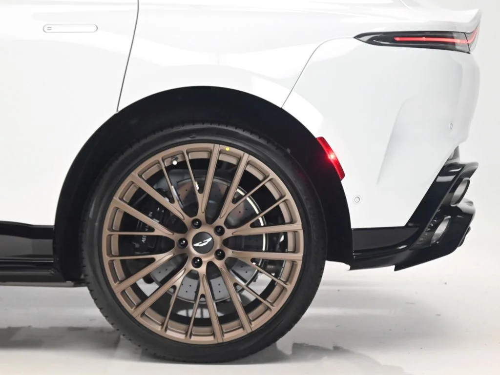 New 2026 Lunar White Aston Martin  image 38