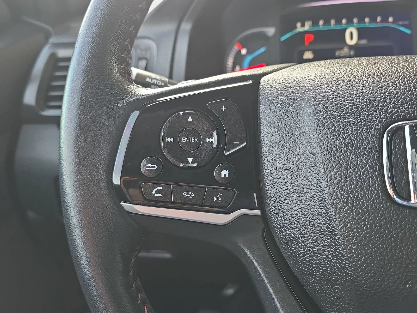 2022 Honda Pilot Black Edition - Photo 17