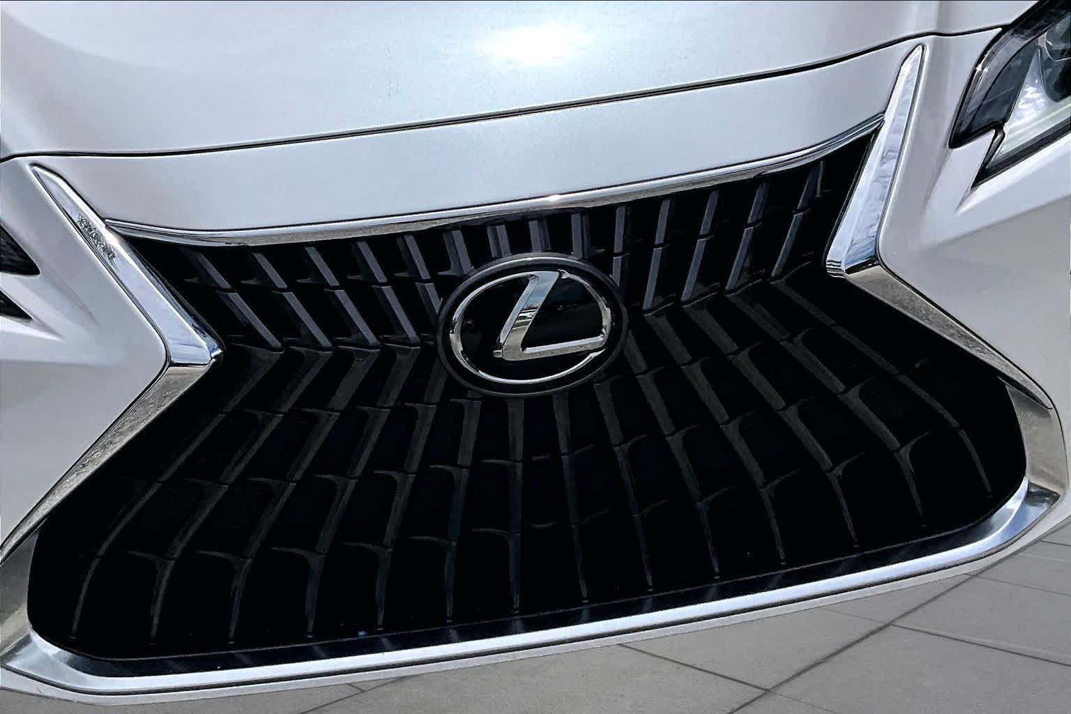 Used 2024 Eminent White Pearl Lexus  image 30