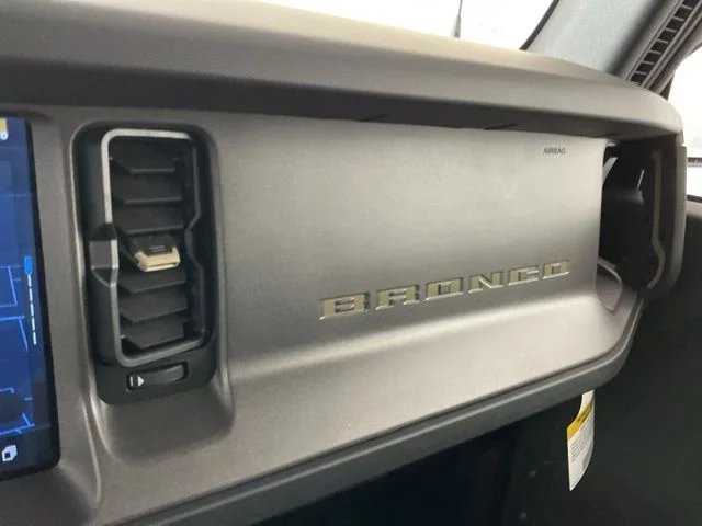 New 2026 Avalanche Gray Ford Badlands image 15