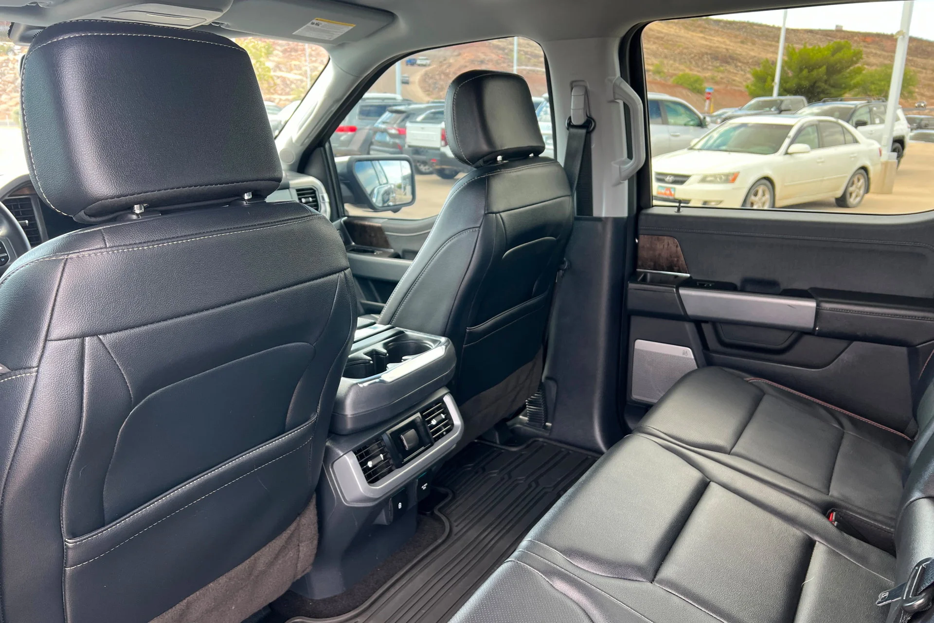 Used 2023 Agate Black Metallic Ford XL image 19